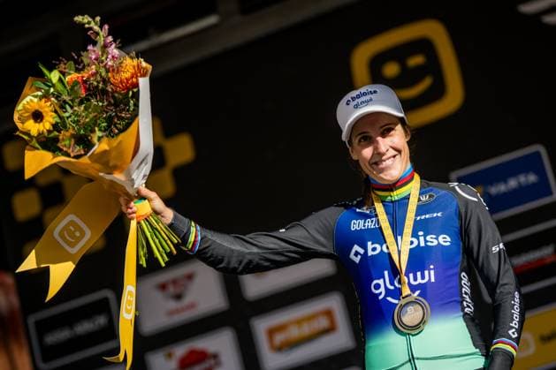 Dutch Lucinda Brand pictured on the podium after the women s elite race of the Superprestige race of Overijse, stage 2 (out of 8) in the Superprestige cyclocross competition, in Overijse, Sunday 26 October 2025. JASPERxJACOBS  x138022304x