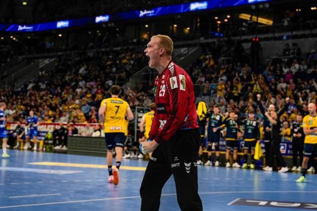 26.10.2025, xdaymx, Handball Daikin HBL, Rhein Neckar Loewen - TVB Stuttgart v.l. Jubel gehaltener 7 Meter David Späth (RNL) Mannheim