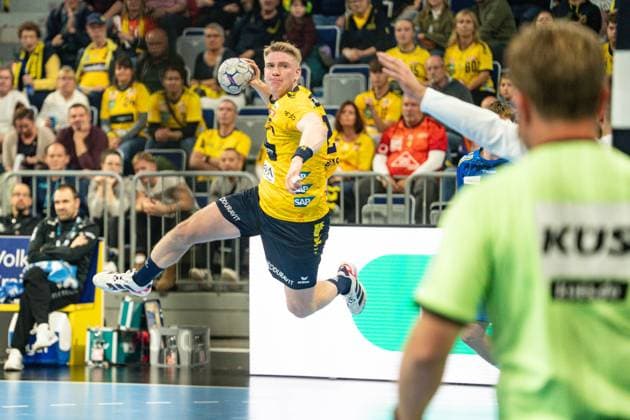 26.10.2025, xdaymx, Handball Daikin HBL, Rhein Neckar Loewen - TVB Stuttgart v.l. Torabschluss Haukur, Thrastarson (RNL) Mannheim