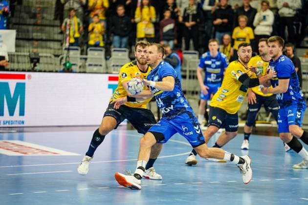 26.10.2025, xdaymx, Handball Daikin HBL, Rhein Neckar Loewen - TVB Stuttgart v.l.vl. Seven Jacobsen (RNL), Kai Häfner (TVB), Jannik Kohlbacher (RNL), Gianfranco Pribetic (TVB) Mannheim