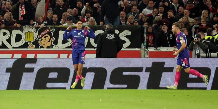 26.10.25 VfB Stuttgart - 1. FSV Mainz 05 Deutschland, Stuttgart, 26.10.2025, Fussball, Bundesliga, Saison 2025 2026, VfB Stuttgart - 1. FSV Mainz 05: Nadiem Amiri (1. FSV Mainz 05); Jubel Tor Elfmeter 0:1 Amiri.