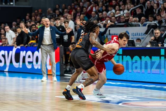 GER, easy-Credit Basketball-Bundesliga, BMA365 Bamberg Baskets - Niners Chemnitz. 26.10.2025, BROSE Arena, Bamberg, GER, easy-Credit Basketball-Bundesliga, BMA365 Bamberg Baskets - Niners Chemnitz. Richard Balint (BMA365 Bamberg Baskets, 11) Foto Alexander Trienitz Bamberg BROSE Arena Bayern Deutschland