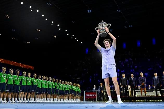 26th October 2025; St. Jakobshalle, Basel, Switzerland; 2025 ATP, Tennis Herren Swiss Indoor Tennis Final Day; Joao Fonseca (BRA) kisses the trophy after winning the match against Alejandro Davidovich Fokina (ESP) in the final  DavidxEmm