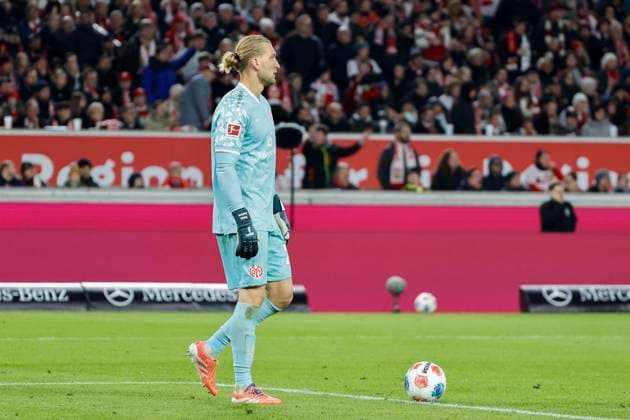 Robin Zentner (1.FSV Mainz, 27) , Deutschland, Fussball, 1. Bundesliga, 8.Spieltag, 2025 2026, VfB Stuttgart vs. 1.FSV Mainz 05, 26.10.2025, MHP Arena, Stuttgart, Deutschland Stuttgart MHP Arena Baden-Württemberg Deutschland Copyright: xGrantxHubbsx