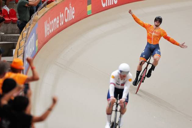 2025 Tissot UCI Track World Championships Picture by Alex Whitehead SWpix.com - 26 10 2025 - Cycling - 2025 Tissot UCI Track World Championships - Velodromo PenalolÃ n, Santiago, Chile - Men s Sprint - Final for Gold - Harrie Lavreysen (Netherlands) wins the Men s Sprint World Championship, WM, Weltmeisterschaft his 20th World Championship Title Copyright: x xSWpix.comx(t axPhotographyxHubxLtd)xAlexxWhitehead SWpix.comx SWP-3030-11887