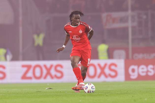 Fußball 3.Liga, 12.Spieltag, Saison 2025 2026, MSV Duisburg - Rot-Weiss Essen am 26.10.2025 in der Schauinsland-Reisen-Arena in Duisburg Franci Bouebari ( Rot-Weiss Essen )
