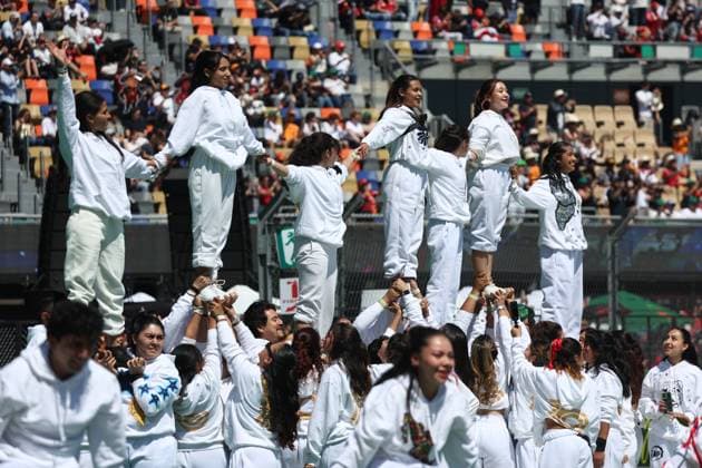 F1 Grand Prix Of Mexico City 2025 Dancers ahead of the Formula 1 Grand Prix of Mexico City at Autodromo Hermanos Rodriguez in Mexico City, Mexico on October 26, 2025. Mexico City Mexico  Copyright: xJakubxPorzyckix originalFilename:porzycki-f1grandp251026_npMNJ.jpg