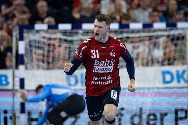DAIKIN HBL: SG Flensburg-Handewitt vs HC Erlangen; 26.10.25 Jubel Torjubel bei Emil Jakobsen (Nr.31, SG Flensburg-Handewitt) DAIKIN HBL: SG Flensburg-Handewitt vs HC Erlangen, GP JOULE Arena am 26.10.25 Copyright: xBEAUTIFULxSPORTS MarioxM.xKobergx