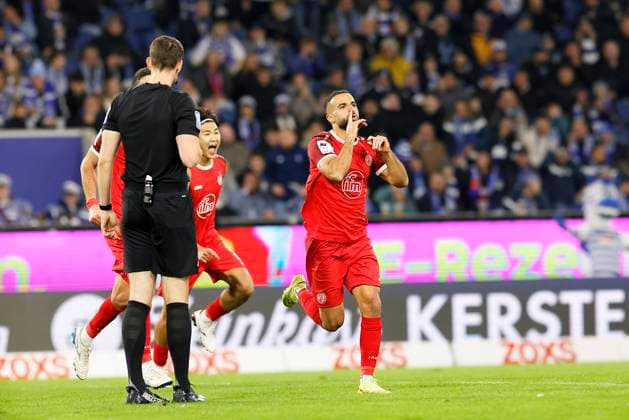 Fußball 3.Liga, 12.Spieltag, Saison 2025 2026, MSV Duisburg - Rot-Weiss Essen am 26.10.2025 in der Schauinsland-Reisen-Arena in Duisburg Ramin Safi ( Rot-Weiss Essen ) Torjubel Rot-Weiss Essen