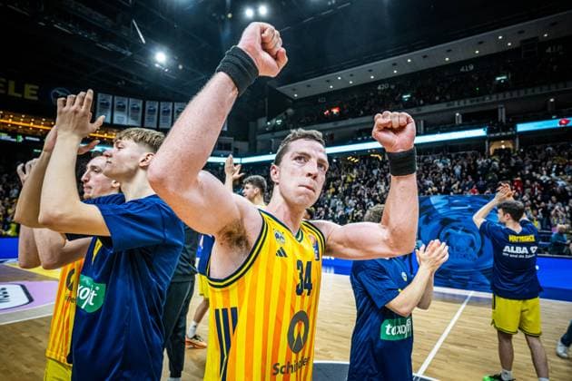 Basketball Berlin 26.10.2025 Saison 2025 2026 easyCredit BBL 1. Bundesliga Männer, Herren Alba Berlin - FC Bayern München Basketball Jubel Alba Justin Bean (Alba Berlin, No.34)