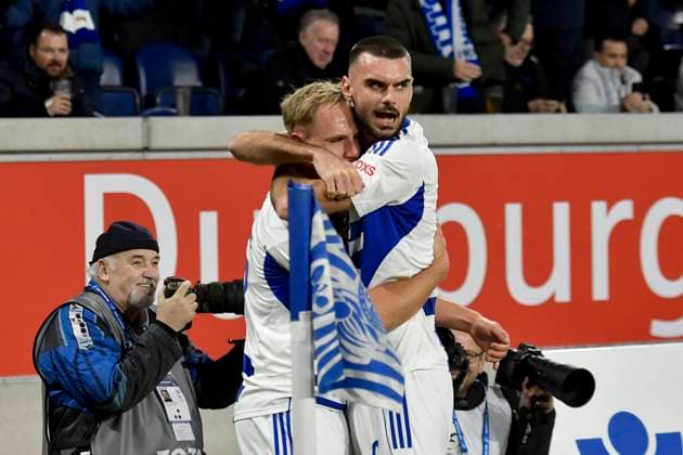 Florian Krüger Krueger (Duisburg 26) jubelt nach dem Tor zum 1:0 mit der Mannschaft 26.10.2025 Fussball MSV Duisburg vs Rot-Weiss Essen, Schauinsland-Reisen-Arena, Duisburg, DFB DFL REGULATIONS PROHIBIT ANY USE OF PHOTOGRAPHS AS IMAGE SEQUENCES AND OR QUASI-VIDEO