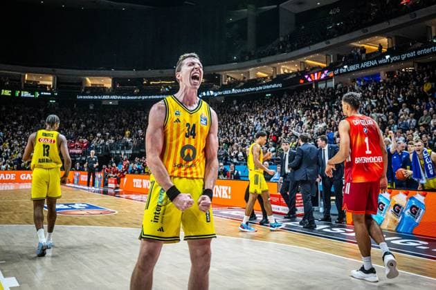 Basketball Berlin 26.10.2025 Saison 2025 2026 easyCredit BBL 1. Bundesliga Männer, Herren Alba Berlin - FC Bayern München Basketball Justin Bean (Alba Berlin, No.34) Jubel