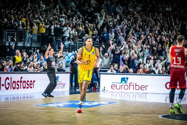Basketball Berlin 26.10.2025 Saison 2025 2026 easyCredit BBL 1. Bundesliga Männer, Herren Alba Berlin - FC Bayern München Basketball Jack Kayil (Alba Berlin, No.07) Jubel