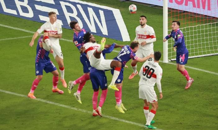 26.10.25 VfB Stuttgart - 1. FSV Mainz 05 Deutschland, Stuttgart, 26.10.2025, Fussball, Bundesliga, Saison 2025 2026, VfB Stuttgart - 1. FSV Mainz 05:Dan-Axel Zagadou miit VFB .