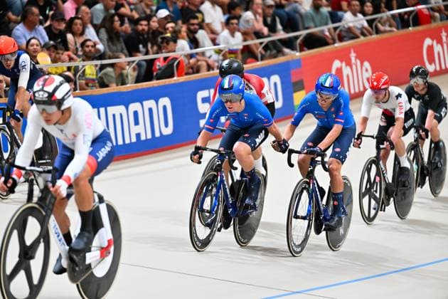 2025 Tissot UCI Track World Championships Picture by Simon Wilkinson SWpix.com - 26 10 2025 - Cycling - 2025 Tissot UCI Track World Championships - Velodromo PenalolÃ n, Santiago, Chile - Men s Madison - Juan David Sierra (Italy) and Davide Stella (Italy) Copyright: x xSWpix.comx(t axPhotographyxHubxLtd)xSimonxWilkinson SWpix.comx SWP-3030-11989