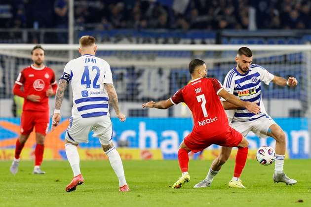 Fußball 3.Liga, 12.Spieltag, Saison 2025 2026, MSV Duisburg - Rot-Weiss Essen am 26.10.2025 in der Schauinsland-Reisen-Arena in Duisburg Ramin Safi ( Rot-Weiss Essen )