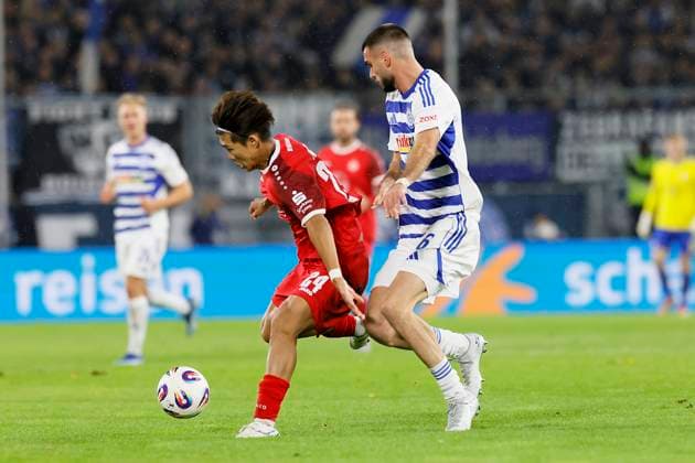 Fußball 3.Liga, 12.Spieltag, Saison 2025 2026, MSV Duisburg - Rot-Weiss Essen am 26.10.2025 in der Schauinsland-Reisen-Arena in Duisburg Kaito Mizuta ( Rot-Weiss Essen )