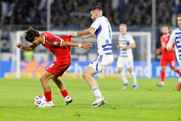 Fußball 3.Liga, 12.Spieltag, Saison 2025 2026, MSV Duisburg - Rot-Weiss Essen am 26.10.2025 in der Schauinsland-Reisen-Arena in Duisburg Kaito Mizuta ( Rot-Weiss Essen )