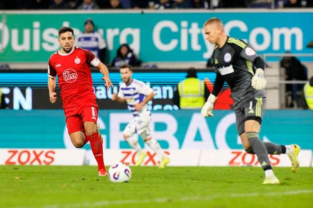 Fußball 3.Liga, 12.Spieltag, Saison 2025 2026, MSV Duisburg - Rot-Weiss Essen am 26.10.2025 in der Schauinsland-Reisen-Arena in Duisburg Ahmet Arslan ( Rot-Weiss Essen )