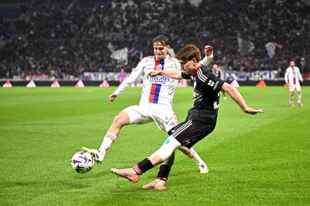 Olympique Lyonnais v RC Strasbourg Alsace - Ligue 1 McDonald s 2025 2026 32 Valentin BARCO (rcsa) during the Ligue 1 McDonald s match between Lyon and Strasbourg at Groupama Stadium on October 26, 2025 in Lyon, France. Lyon France  Copyright: xFEPx 776348169