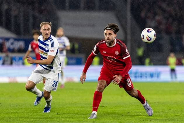 3.Liga: MSV Duisburg - Rot-Weiss Essen; 26.10.2025 Jose Enrique Rios Alonso (Rot-Weiss Essen, 23) 3.Liga: MSV Duisburg - Rot-Weiss Essen; Schauinsland-Reisen-Arena, Duisburg; 26.10.2025 DFL regulations prohibit any use of photographs as image sequences and or quasi video. Copyright: xBEAUTIFULxSPORTS Buriakovx