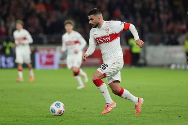 Stuttgart, Bundesliga Fußball VfB Stuttgart vs. 1. FSV Mainz 05, Deniz Undav (VfB) Gemäß den Vorgaben der DFL Deutschen Fußball Liga ist es untersagt, in dem Stadion und oder vom Spiel angefertigte Fotoaufnahmen in Form von Sequenzbildern und oder videoähnlichen Fotostrecken zu verwerten bzw. verwerten zu lassen.