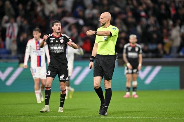 Olympique Lyonnais v RC Strasbourg Alsace - Ligue 1 McDonald s 2025 2026 Eric WATTELLIER (ARBITRE) during the Ligue 1 McDonald s match between Lyon and Strasbourg at Groupama Stadium on October 26, 2025 in Lyon, France. Lyon France  Copyright: xFEPx 776348169