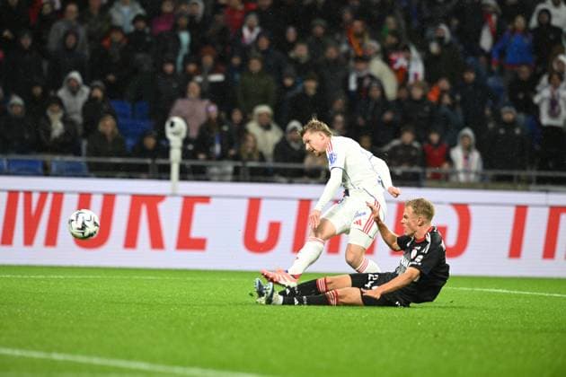 Football : Olympique Lyon v Racing Strasbourg -French ligue 1 PAVEL SULC of Lyon during the French ligue 1 match between Olympique Lyonnais and RC Strasbourg at Groupama Stadium Decines Charpieu Lyon on October 25, 2025 , France  Copyright: xALLILI_MOURADx
