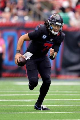 October 26, 2025, Houston, Texas, U.S: Houston Texans quarterback C.J. Stroud (7) carries the ball upfield on a quarterback scramble during the fourth quarter of the NFL, American Football Herren, USA game between the Houston Texans and the San Francisco 49ers at NRG Stadium in Houston, TX on October 26, 2025. Houston U.S - ZUMAw137 20251026_aap_w137_057 Copyright: xErikxWilliamsx