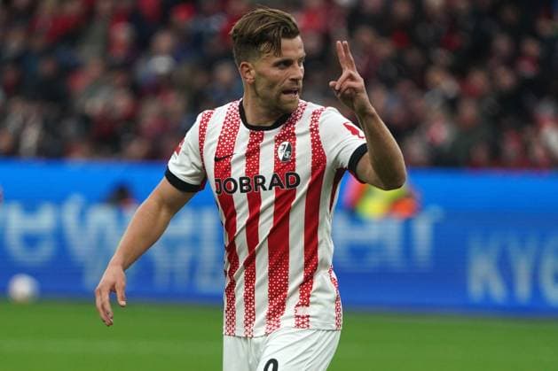 Fussball, 1 Bundesliga, Saison 2025 2026, Bayer 04 Leverkusen- SC Freiburg 26.10.2025, Bayarena Leverkusen lucas höler SC Freiburg , Aktion, Einzelbild