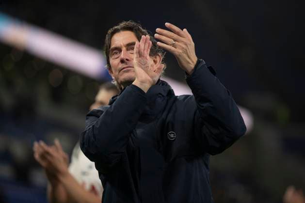Everton v Tottenham Hotspur - Premier League Tottenham Hotspur F.C. manager Thomas Frank applauds at full time during the Premier League match between Everton and Tottenham Hotspur at Hill Dickinson Stadium in Liverpool, England, on October 26, 2025. Liverpool Merseyside United Kingdom  Copyright: xMIxNewsx originalFilename:fletcher-evertonv251026_npp08.jpg