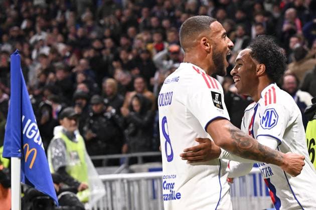 Olympique Lyonnais v RC Strasbourg Alsace - Ligue 1 McDonald s 2025 2026 08 Corentin TOLISSO (ol) - 11 Malick FOFANA (ol) during the Ligue 1 McDonald s match between Lyon and Strasbourg at Groupama Stadium on October 26, 2025 in Lyon, France. Lyon France  Copyright: xFEPx 776348169