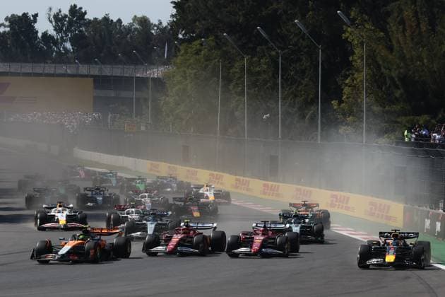 F1 Grand Prix Of Mexico City 2025 Lando Norris of McLaren, Lewis Hamilton, Charles Leclerc and Max Verstappen of Red Bull Racing at start of the Formula 1 Grand Prix of Mexico City at Autodromo Hermanos Rodriguez in Mexico City, Mexico on October 26, 2025. Mexico City Mexico  Copyright: xJakubxPorzyckix originalFilename:porzycki-f1grandp251026_npV1E.jpg