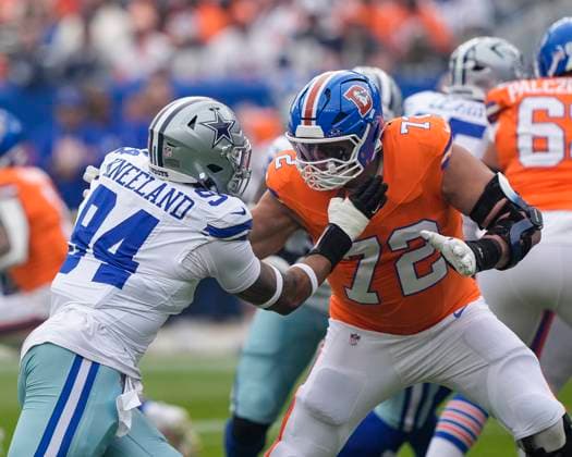 October 26, 2025: Denver Broncos offensive tackle Garett Bolles (72) battles Dallas Cowboys defensive end Marshawn Kneeland (94) in the first half of the football game between the Denver Broncos and Dallas Cowboys. CSM. - ZUMAc04_ 20251026_zma_c04_216 Copyright: xDerekxRegensburgerx