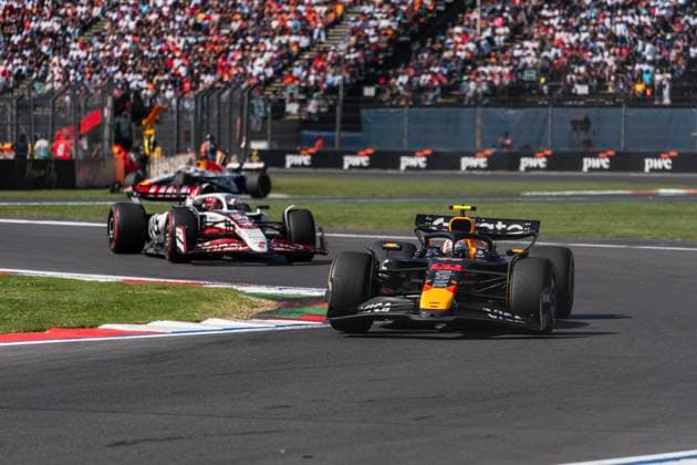 Formula?1 Gran?Premio?de?la?Ciudad?de? México?2025 Remy Midez OVERTAKE MAXPPP - Mexico?City 27 10 2025 22 TSUNODA Yuki (jpn), Oracle Red Bull Racing, action, 31 OCON Esteban (fra), MoneyGram Haas F1 Team, action, at the Formula?1 Gran?Premio?de?la?Ciudad?de?México?2025, the 20th round of the 2025 FIA Formula?1 World Championship, WM, Weltmeisterschaft at the Autódromo?Hermanos?Rodríguez in Mexico?City, Mexico, from 23 to 26 October 2025 Mexico?City Autódromo Hermanos Rodríguez Mexico Copyright: xOVERTAKE MAXPPPxRemyxMidezx OVT202510276694 OVT202510276694