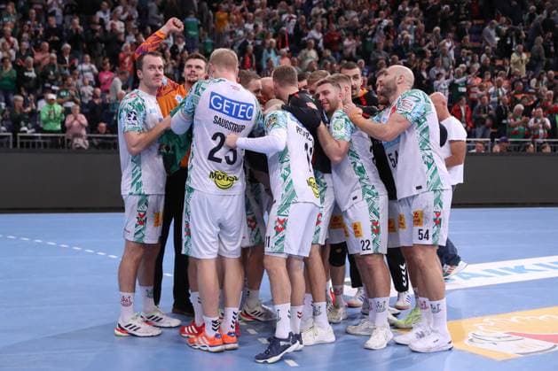 26.10.2025, xgox, Handball - Daikin HBL, TSV Hannover-Burgdorf - SC Magdeburg emspor, v.l. Magdeburg Jubel ueber den Sieg, Jubel nach Spielende Hannover