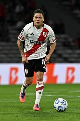 Copa Argentina - River Plate Vs Independiente Rivadavia at Mario Alberto Kempes Stadium CORDOBA, ARGENTINA - OCTOBER 24: Juan Fernando Quintero of River Plate controls the ball during a Copa Argentina Semifinal match beetween River Plate and Independiente Rivadavia at Mario Alberto Kempes Stadium on October 24, 2025 in Cordoba, Argentina. Cordoba Mario Alberto Kempes Stadium Cordoba Argentina Copyright: xIMAGOx xPhotoCero5x xLucianoxBisbalx