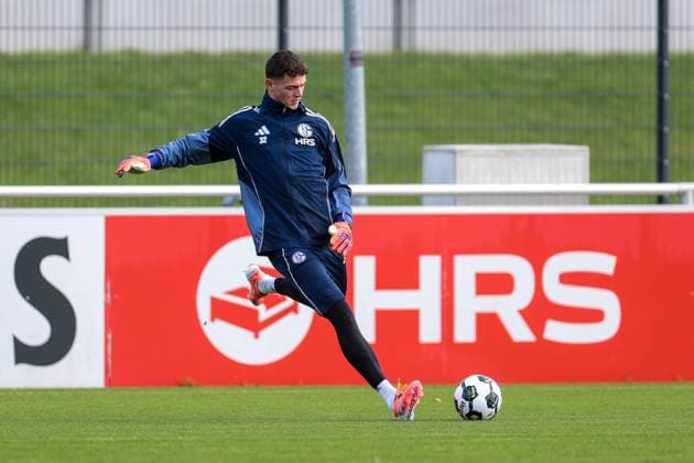 27.10.2025, Fussball, Saison 2025 2026, Training FC Schalke 04, Torwart Luca Podlech (FC Schalke 04), Gelsenkirchen Trainingsgelände FC Schalke 04 NRW Deutschland xRHR-FOTO YYx Copyright: RHR-FOTOx RHR-FOTO YY