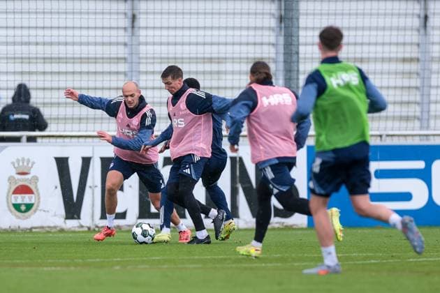 27.10.2025, Fussball, Saison 2025 2026, Training FC Schalke 04, v. l. Henning Matriciani (FC Schalke 04), Felipe Sanchez (FC Schalke 04), Gelsenkirchen Trainingsgelände FC Schalke 04 NRW Deutschland xRHR-FOTO YYx Copyright: RHR-FOTOx RHR-FOTO YY