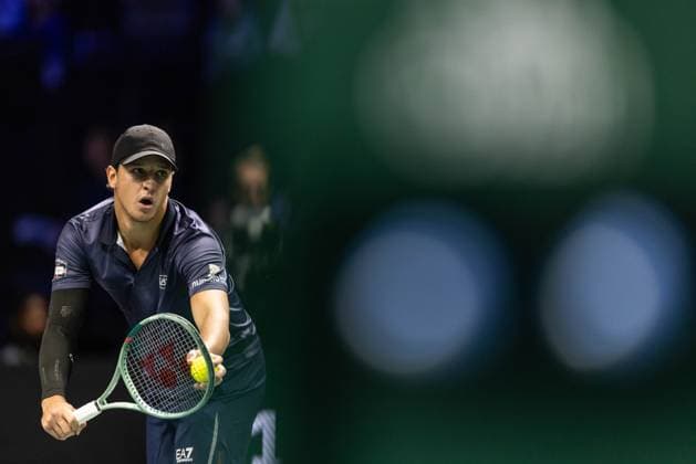 Rolex Paris Masters 2025 - Day One Luciano Darderi (ITA) plays against Arthur Cazaux (FRA) in the men s singles match on day one of the Paris ATP, Tennis Herren Masters 1000 tennis tournament at the Paris La Defense Arena in Nanterre, on the outskirts of Paris. Paris France  Copyright: xIbrahimxEzzatx originalFilename:ezzat-notitle251027_np5kL.jpg