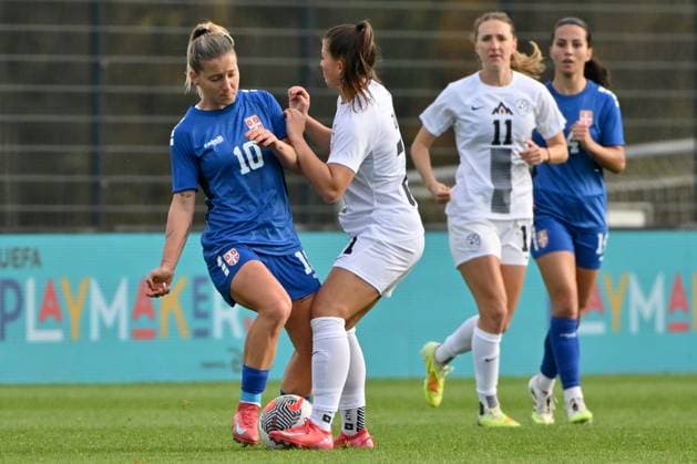 Radomlje, Slovenia, October 27th 2025, Jelena Cankovic of Serbia (l) in action against Lara Korina Janez of Slovenia (2L) during the International women?s football Friendly match between Slovenia and Serbia at Sports Park Radomlje, Radomlje, Slovenia. (Photo by Igor Kupljenik Sports Press Photo) Copyright: xIgorxKupljenikx xSPPx Sportspressphoto_SPR52592