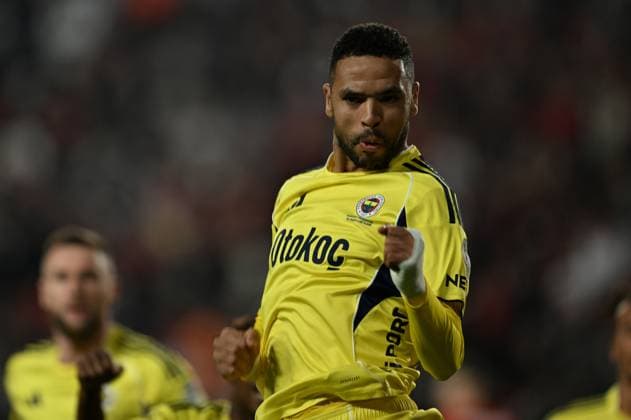 Gaziantep FK v Fenerbahce - Turkish Super Lig GAZIANTEP, TURKIYE - OCTOBER 27: En-Nesyri of Fenerbahce celebrates after a goal during Turkish Super Lig match between Gaziantep FK and Fenerbahce in Gaziantep, Turkiye on October 27, 2025. Adsiz Günebakan Anadolu Gaziantep Turkey. Editorial use only. Please get in touch for any other usage.  Copyright: x2025xAnadoluxAdsÄ±zxGünebakanx