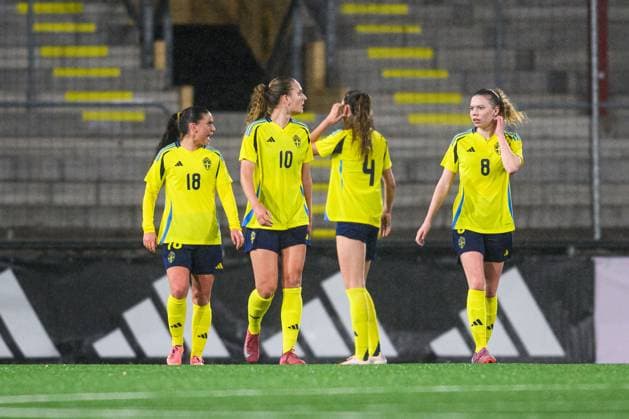 251027 Emilia Pelgander, Lisa Björk, Bella Andersson and Bea Sprung of Sweden look dejected after 0-1 during the International Friendly, Länderspiel, Nationalmannschaft under-23 football match between Sweden and Germany on October 27, 2025 in Malmö. Photo: Christoffer Borg Mattisson BILDBYRAN COP 261 CB0483 fotboll football soccer fotball u23 under 23 sverige sweden germany dam bbeng landslag depp Copyright: CHRISTOFFERxBORGxMATTISSON BB251027CB055