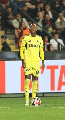 Gaziantep FK v Fenerbahce - Turkish Super Lig GAZIANTEP, TURKIYE - OCTOBER 27: Talisca of Fenerbahce celebrates after a goal during Turkish Super Lig match between Gaziantep FK and Fenerbahce in Gaziantep, Turkiye on October 27, 2025. Ömer Faruk Salman Anadolu Gaziantep Turkey. Editorial use only. Please get in touch for any other usage.  Copyright: x2025xAnadoluxÖmerxFarukxSalmanx