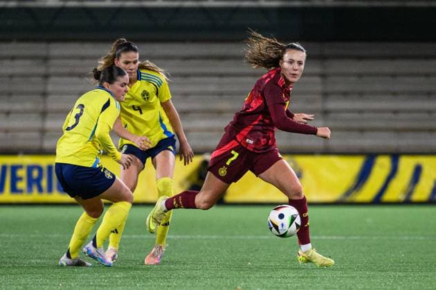 251027 Hanna Wijk and Bella Andersson of Sweden and Mara Alber of Germany during the International Friendly, Länderspiel, Nationalmannschaft under-23 football match between Sweden and Germany on October 27, 2025 in Malmö. Photo: Christoffer Borg Mattisson BILDBYRAN COP 261 CB0483 fotboll football soccer fotball u23 under 23 sverige sweden germany dam bbeng landslag sverige sweden tyskland germany Copyright: CHRISTOFFERxBORGxMATTISSON BB251027CB100