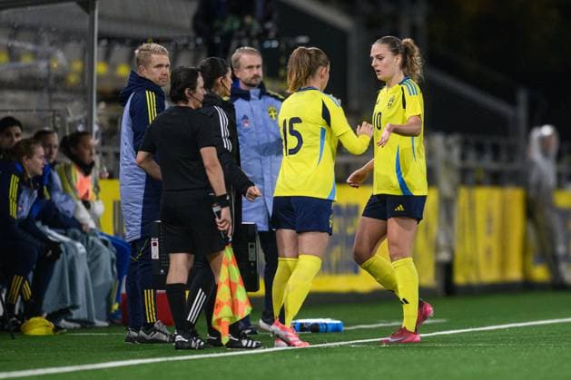 251027 Elsa Pelgander and Lisa Björk of Sweden during the International Friendly, Länderspiel, Nationalmannschaft under-23 football match between Sweden and Germany on October 27, 2025 in Malmö. Photo: Christoffer Borg Mattisson BILDBYRAN COP 261 CB0483 fotboll football soccer fotball u23 under 23 sverige sweden germany dam bbeng landslag sverige sweden tyskland germany Copyright: CHRISTOFFERxBORGxMATTISSON BB251027CB127