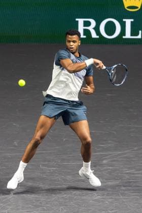 Rolex Paris Masters 2025 Giovanni Mpetshi Perricard (FRA) plays against Grigor Dimitrov (BUL) in a men s singles match on day one of the Paris ATP, Tennis Herren Masters 1000 tennis tournament at the Paris La Defense Arena in Nanterre, on the outskirts of Paris, on october 27, 2025. Paris France  Copyright: xIbrahimxEzzatx originalFilename:ezzat-notitle251027_npyYi.jpg