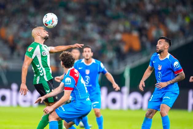October 27, 2025, Sevilla, Sevilla, SPAIN: Sofyan Amrabat of Real Betis -a.during the Spanish league, LaLiga EA Sports, football match played between Real Betis and Atletico de Madrid at La Cartuja stadium on October 27, 2025, in Sevilla, Spain. Sevilla SPAIN - ZUMAa181 20251027_zaa_a181_076 Copyright: xJoaquinxCorcherox
