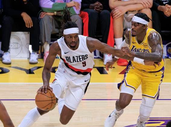 October 27, 2025, Los Angeles, California, USA: Jerami Grant 9 of the Portland Trail Blazers is defended by Jarred Vanderbilt 2 of the Los Angeles Lakers during their regular season NBA, Basketball Herren, USA game on Monday October 27, 2025 at Crypto.com Arena in Los Angeles, California. JAVIER ROJAS PI Los Angeles USA - ZUMAp124 20251027_zaa_p124_031 Copyright: xJavierxRojasx