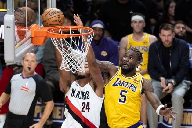 October 27, 2025, Los Angeles, California, USA: Los Angeles LakersÃ¢â‚¬â ¢ Deandre Ayton (5) blocks a shot by Portland Trail Blazers Kris Murray (24) during an NBA, Basketball Herren, USA basketball game, in Los Angeles Monday, Oct. 27, 2025. Los Angeles USA - ZUMAc68_ 20251027_zaf_c68_038 Copyright: xRingoxChiux
